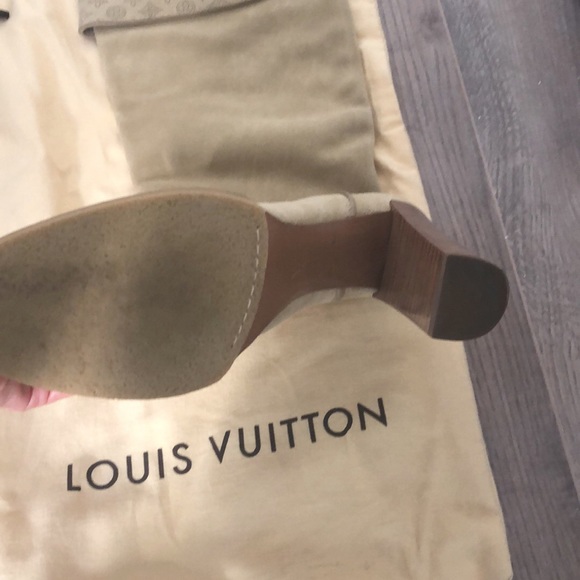 Louis Vuitton Women’s high boot - Picture 2 of 7